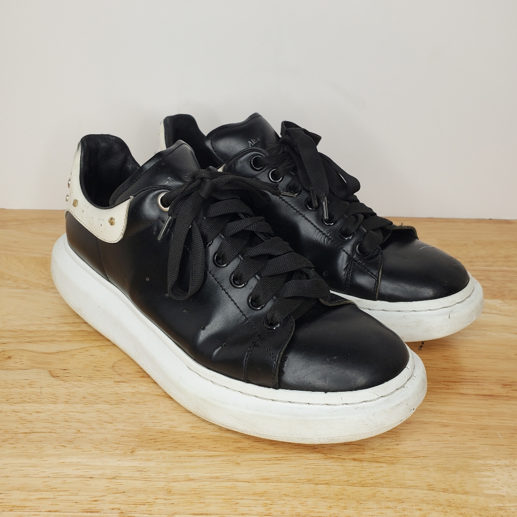 Alexander Mcqueen Studded Oversized Sneaker White Black Eu 42.5 Us 9.5 Damaged